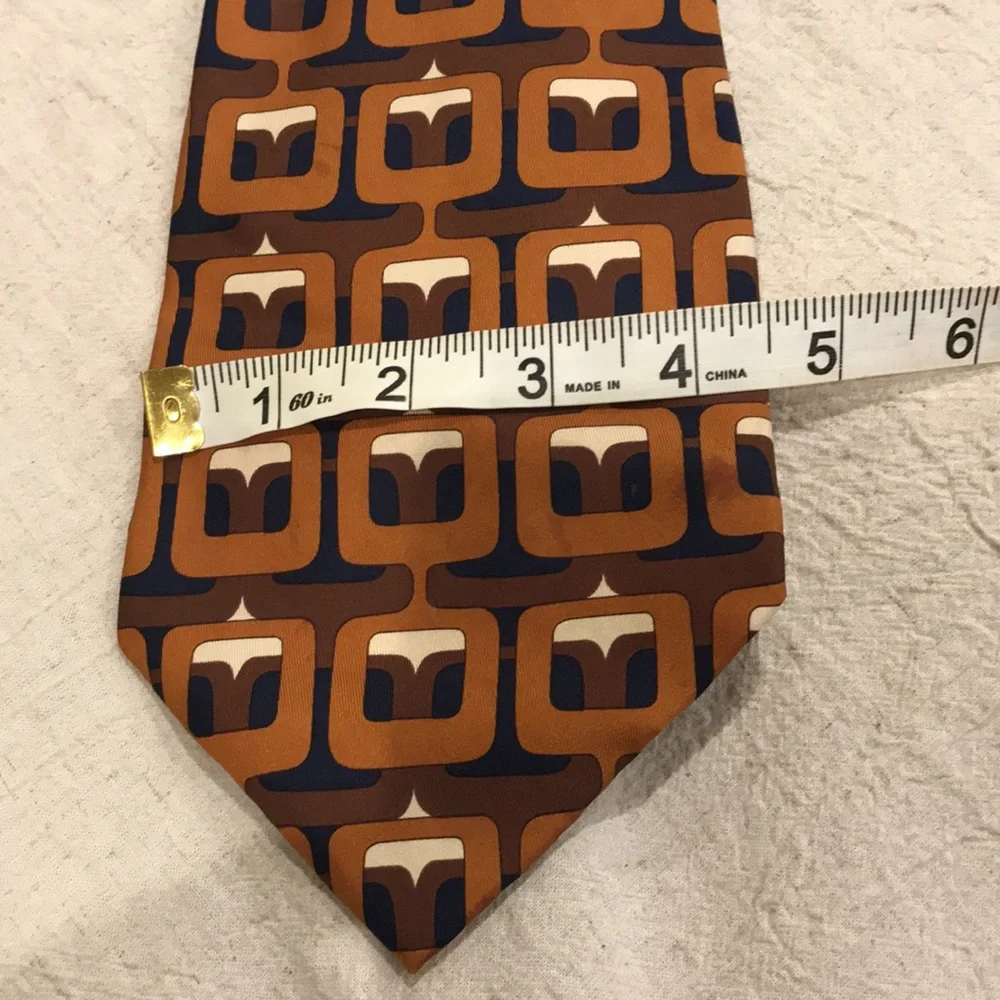 Rare Vintage Gucci Wide Silk Tie in Retro Pattern - Picture 4 of 13